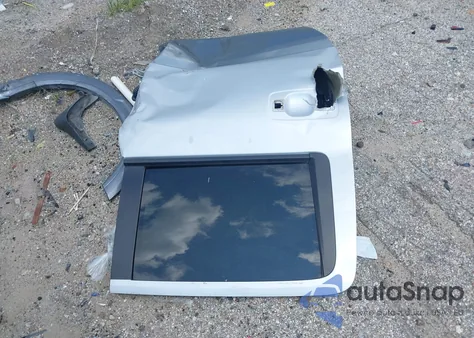 2019 Nissan Titan Pro-4X z USA, uszkodzony, nr VIN 1N6AA1E51KN523784